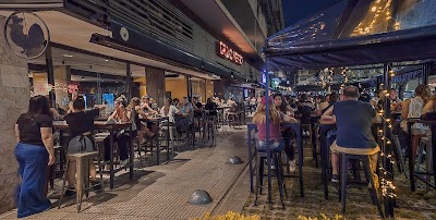 Gallo Negro — Villa Urquiza