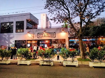 Bastardo (bar & comida callejera) — Núñez