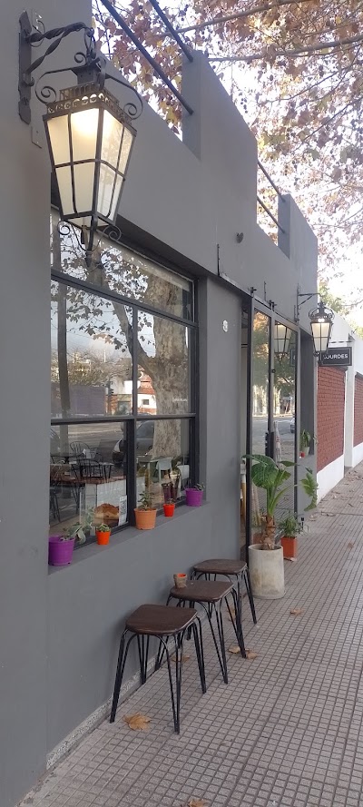 Lourdes Cafe — Villa Devoto