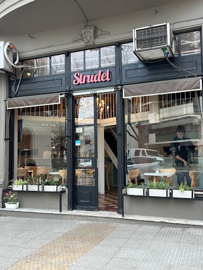 Strudel Barracas — Barracas