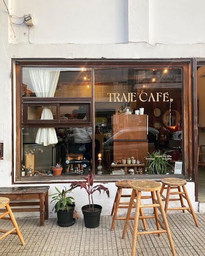 Traje Café — Caballito