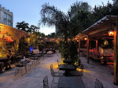 Piénsate Bravo - Cocktail Garden - Bar — Belgrano