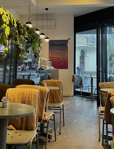 Osvaldo Café — Colegiales