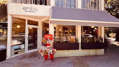 Emilia Cafe — Saavedra