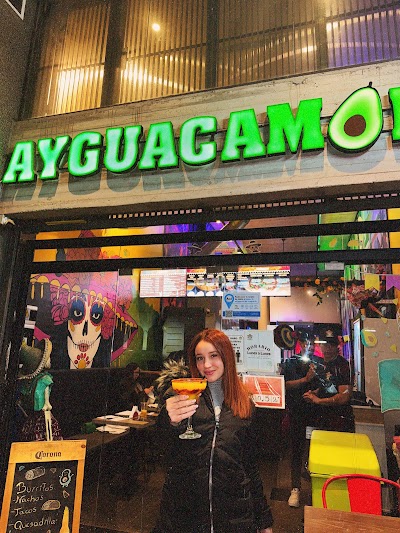 Ayguacamole comida tex mex — Villa Crespo